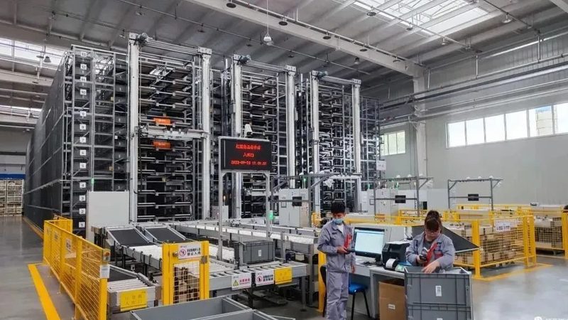 横梁式与贯通式货架：选型注意事项